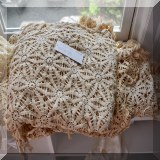 Z06. Vintage linens 